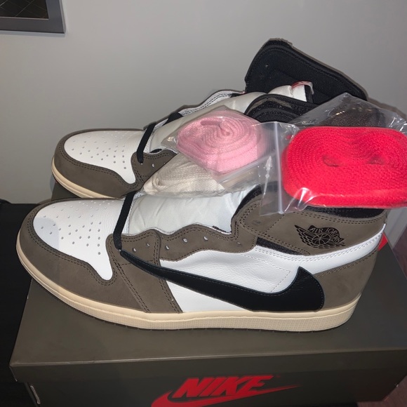TRAVIS SCOTT 1s - Picture 1 of 10